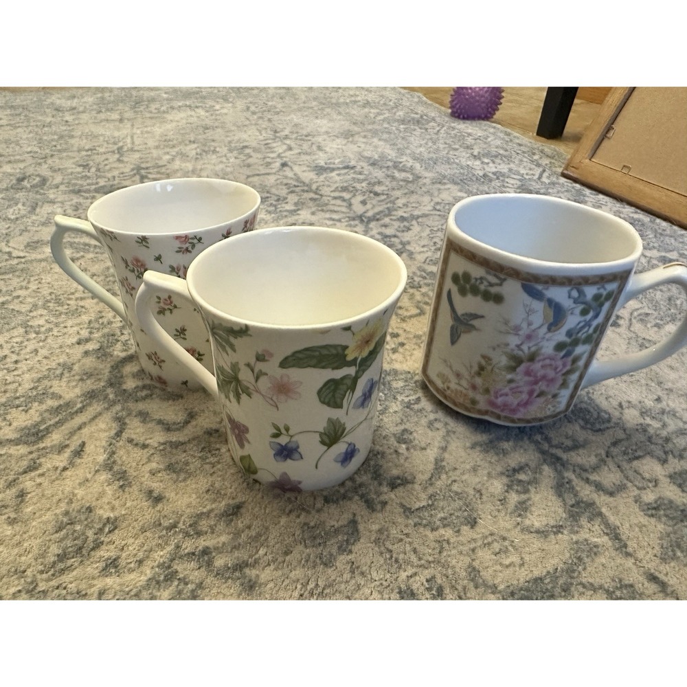 Vintage Queens Country Meadow Mugs Fine Bone China Made In England Cottagecore